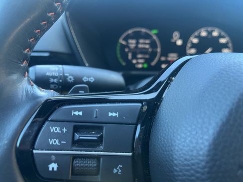 Used 2023 Honda CR-V Sport Touring image 14