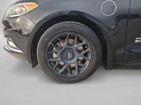 Used 2018 Ford Fusion Energi SE image 25