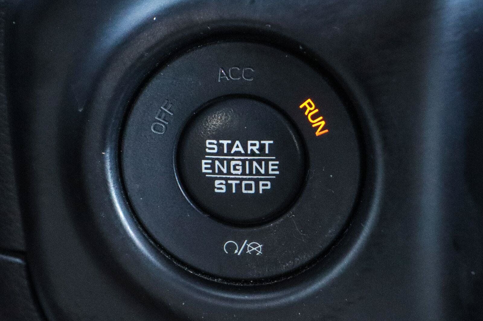 Used 2018 Jeep Wrangler Unlimited Sport S AWD/4WD image 11