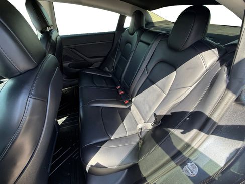 Used 2021 Tesla Model 3 Standard Range Plus image 16