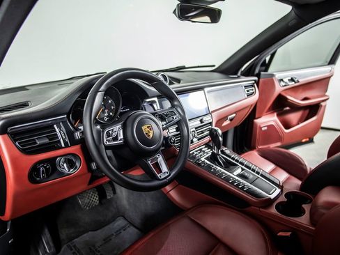 Used 2021 Porsche Macan GTS AWD/4WD image 4