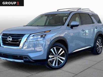 Used 2025 Nissan Pathfinder Platinum w/ Cargo Package