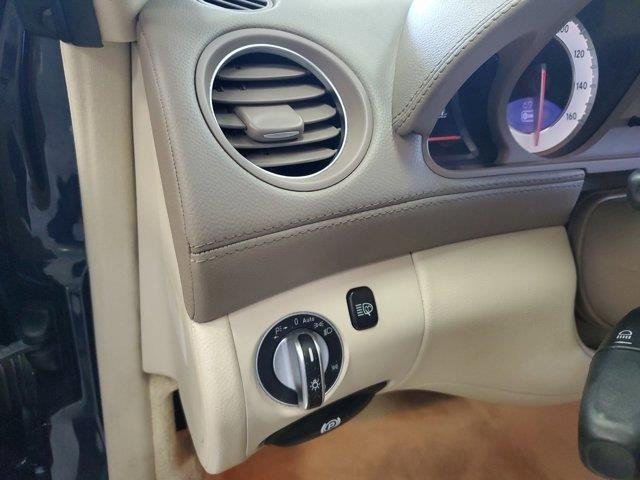 Used 2009 Mercedes-Benz SL 550 w/ Premium I Pkg image 10