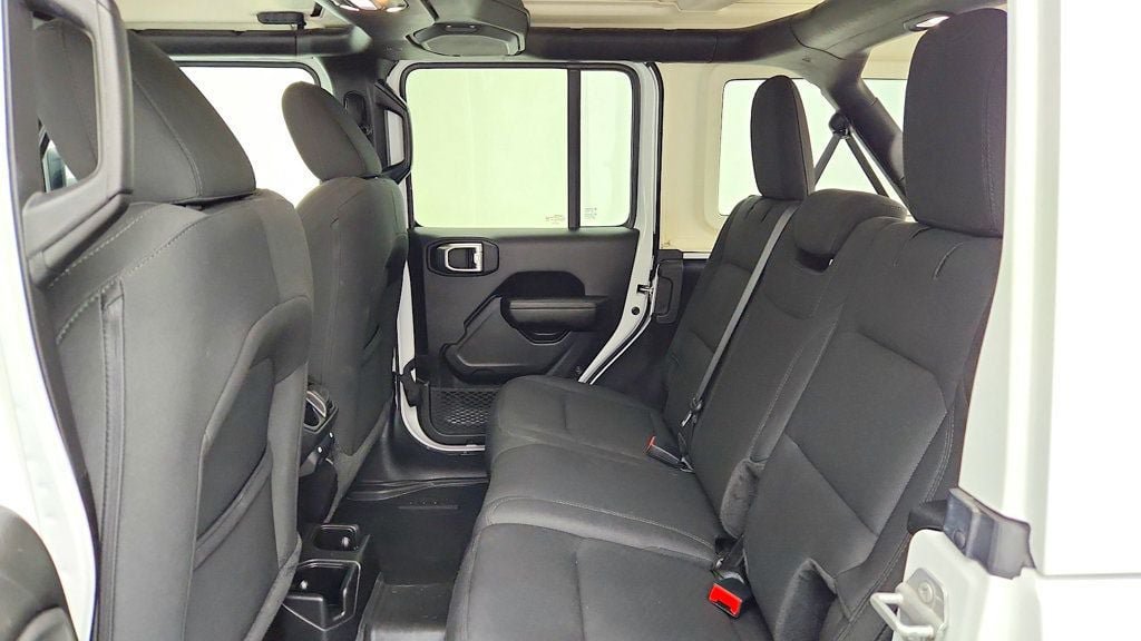 Used 2022 Jeep Wrangler Unlimited Sport AWD/4WD image 21