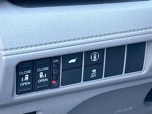 Used 2024 Honda Odyssey EX-L image 10