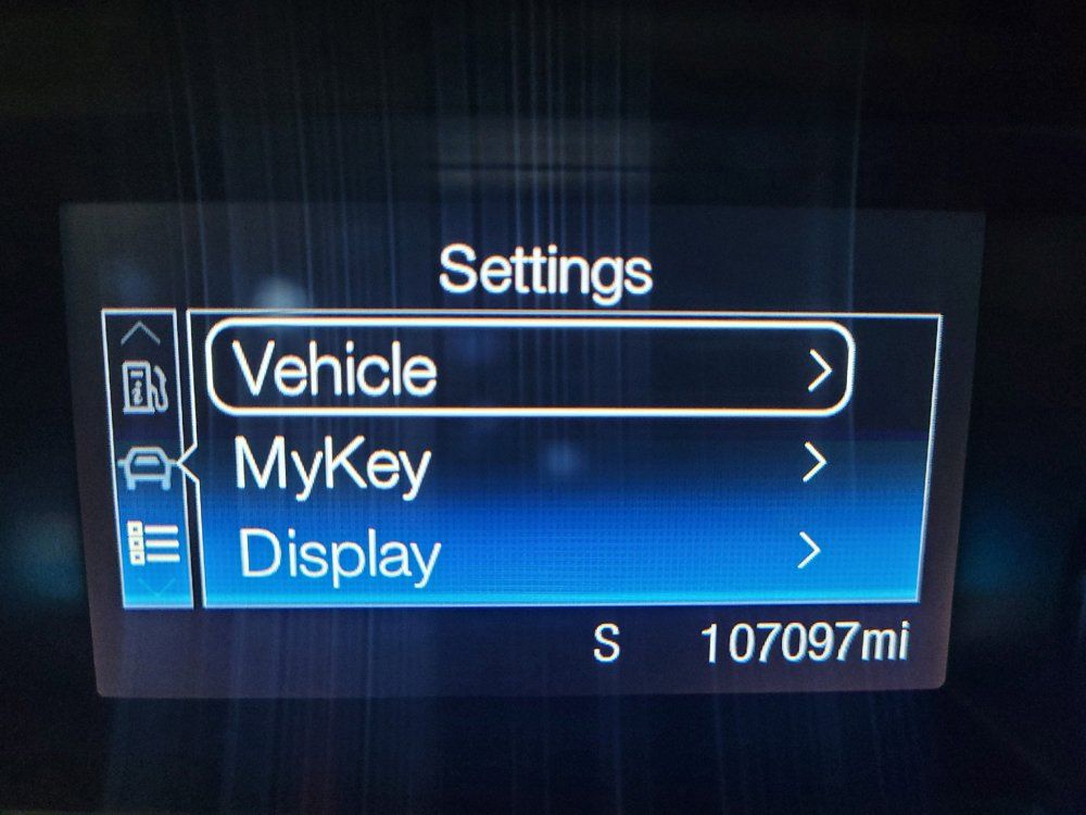 Used 2017 Ford Explorer XLT AWD/4WD image 23