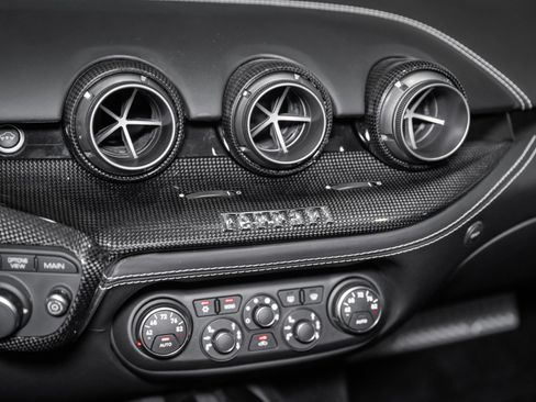 Used 2017 Ferrari F12 Berlinetta RWD image 30