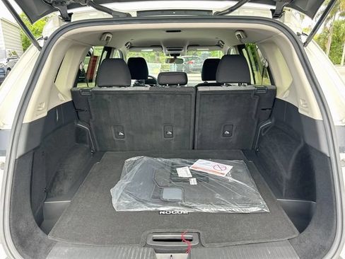 Certified 2023 Nissan Rogue SV FWD image 19