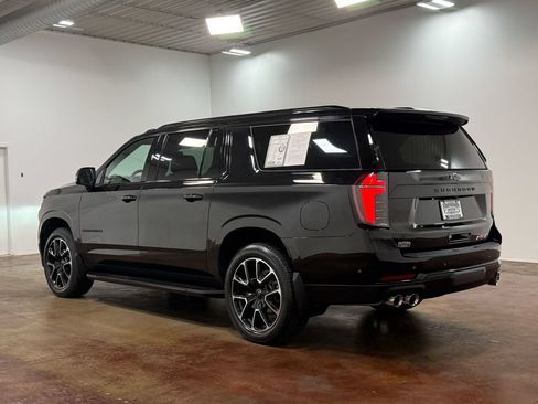 Used 2025 Chevrolet Suburban RST w/ Comfort Package AWD/4WD image 26