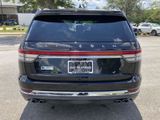 Used 2020 Lincoln Aviator Reserve w/ Equipment Group 202A image 6