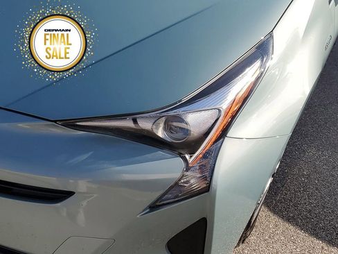 Certified 2016 Toyota Prius Three image 12