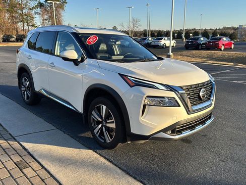 Used 2021 Nissan Rogue Platinum image 6