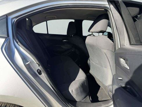 Used 2020 Toyota Corolla LE FWD image 40