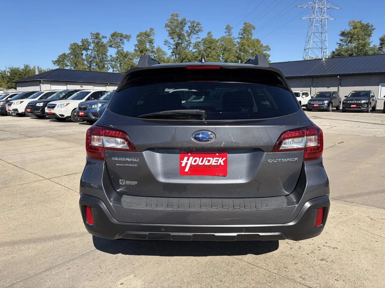 Used 2018 Subaru Outback 2.5i Limited AWD/4WD image 7