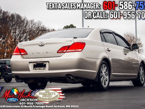 Used 2005 Toyota Avalon Limited image 4