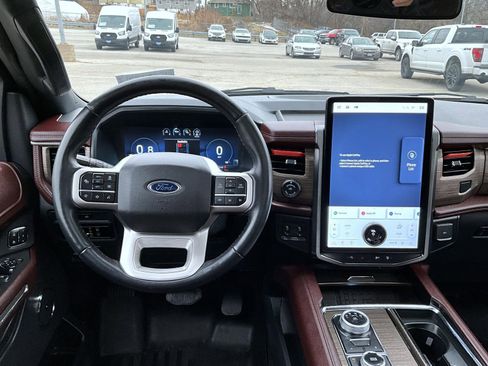 Used 2024 Ford Expedition Max Limited image 14