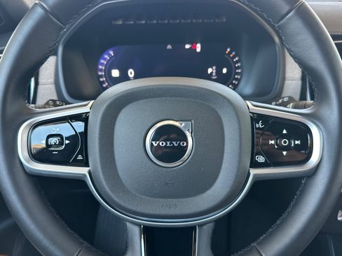 Certified 2026 Volvo XC90 B6 Plus AWD/4WD image 28