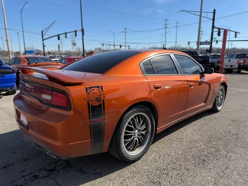 Used 2011 Dodge Charger R/T image 3