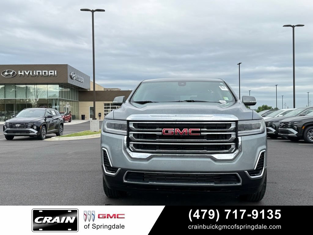 Used 2023 GMC Acadia SLE FWD image 2