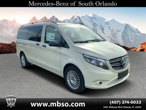 Used 2023 Mercedes-Benz Metris Passenger image 1