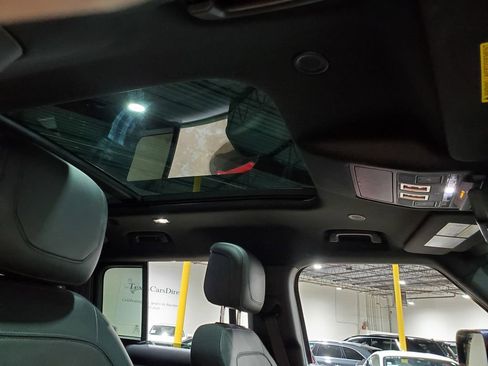 Used 2021 Land Rover Defender 110 X image 15