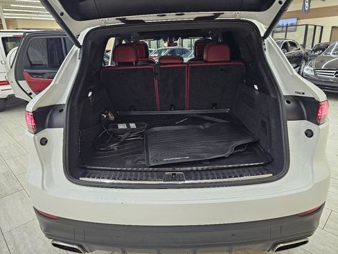 Used 2020 Porsche Cayenne E-Hybrid image 14