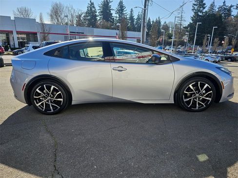 New 2026 Toyota Prius Plug-In Hybrid image 8