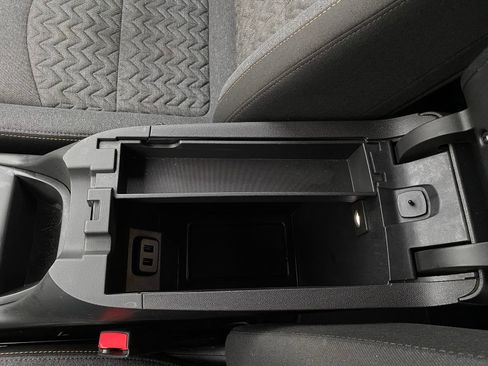 Used 2023 Chevrolet Equinox LT FWD image 19
