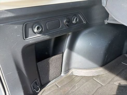 Used 2023 Subaru Forester Premium AWD/4WD image 10