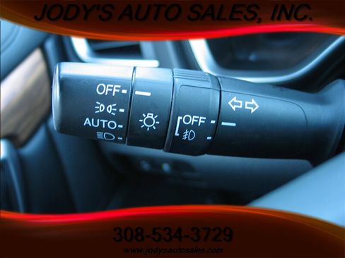 Used 2020 Honda CR-V Touring image 9