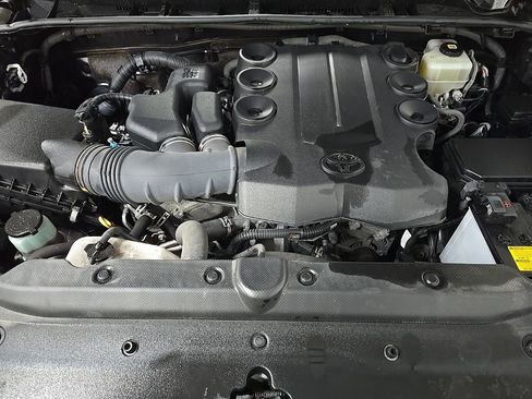 Used 2021 Toyota 4Runner Limited image 13