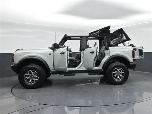 Used 2021 Ford Bronco Badlands image 66