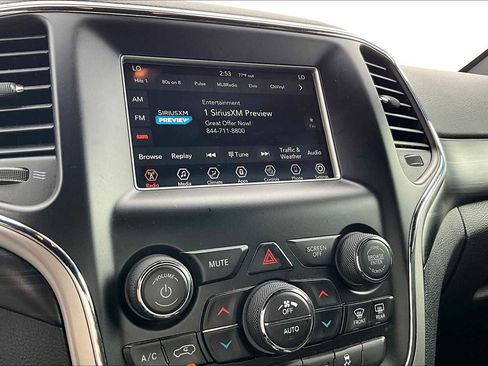 Used 2019 Jeep Grand Cherokee Laredo w/ Security & Convenience Group image 34