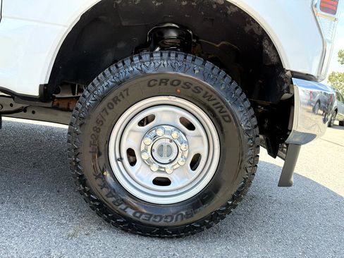 Used 2022 Ford F250 XL w/ Power Equipment Group image 36