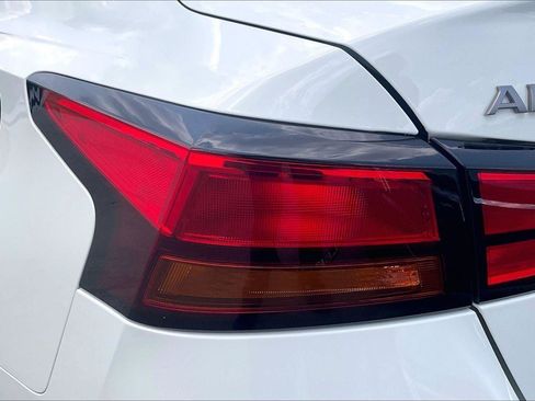 Certified 2025 Nissan Altima 2.5 S FWD image 30