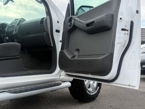 Used 2010 Nissan Xterra S image 12