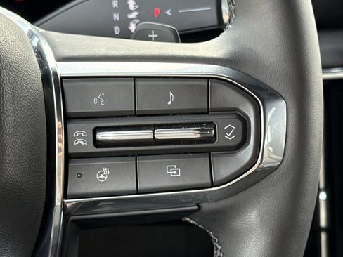 Used 2025 GMC Yukon Denali w/ LPO, Floor Liner Package image 23