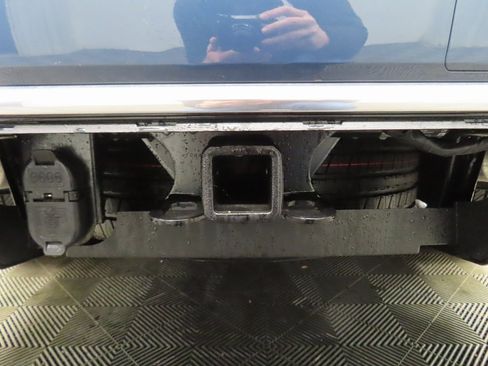 Used 2025 Chevrolet Tahoe High Country image 46