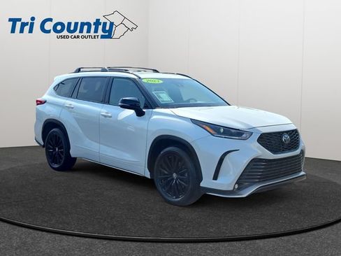 Used 2023 Toyota Highlander XSE AWD/4WD image 1