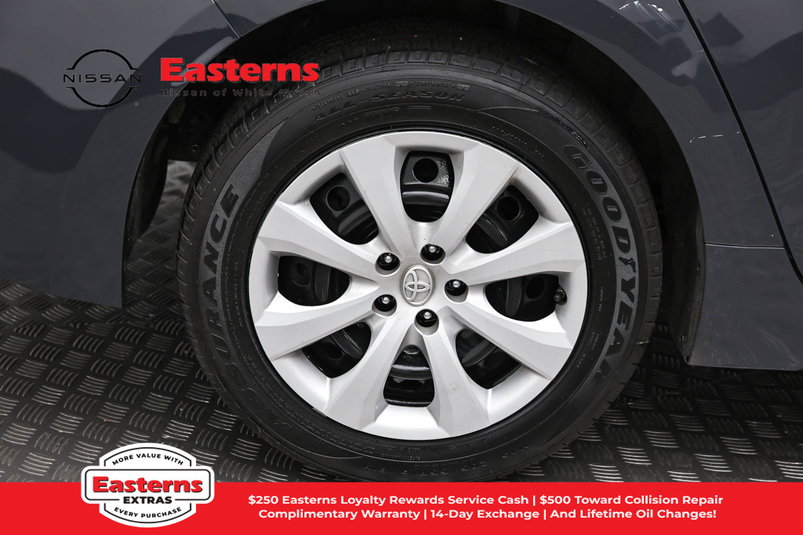 Used 2023 Toyota Corolla LE w/ Carpet Mat Package (TMS) FWD image 27