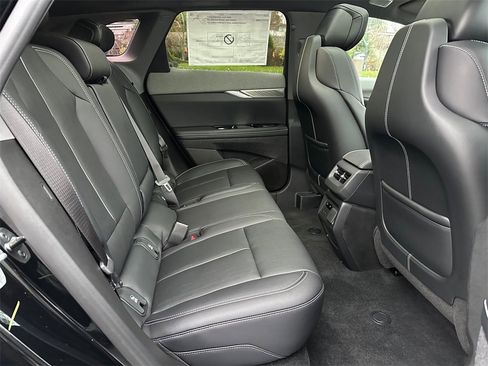 New 2025 Cadillac Optiq Luxury 2 image 12