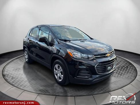 Used 2017 Chevrolet Trax LS FWD image 7