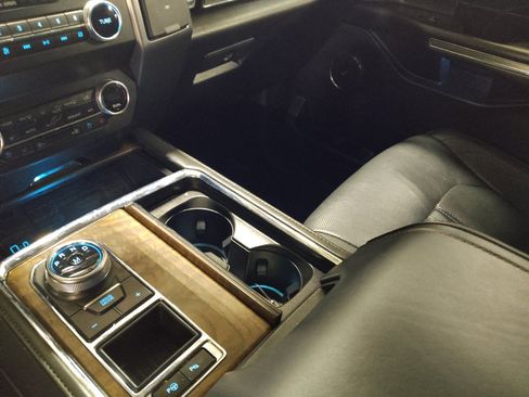 Used 2020 Ford Expedition Max Platinum RWD image 26