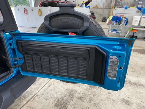 Used 2019 Jeep Wrangler Sport AWD/4WD image 16