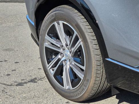 New 2026 Cadillac Lyriq Luxury image 15