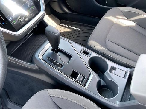 Used 2025 Subaru Crosstrek 2.0i Premium image 17