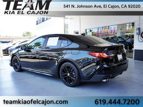 Used 2025 Toyota Camry SE w/ Convenience Package FWD image 8