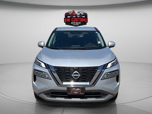 Used 2022 Nissan Rogue SV AWD/4WD image 2
