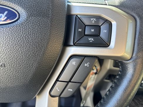 Used 2017 Ford F250 Lariat w/ FX4 Off-Road Package image 20