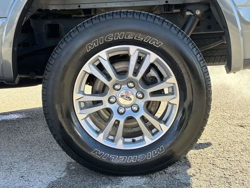 Used 2019 Ford F150 Lariat image 11